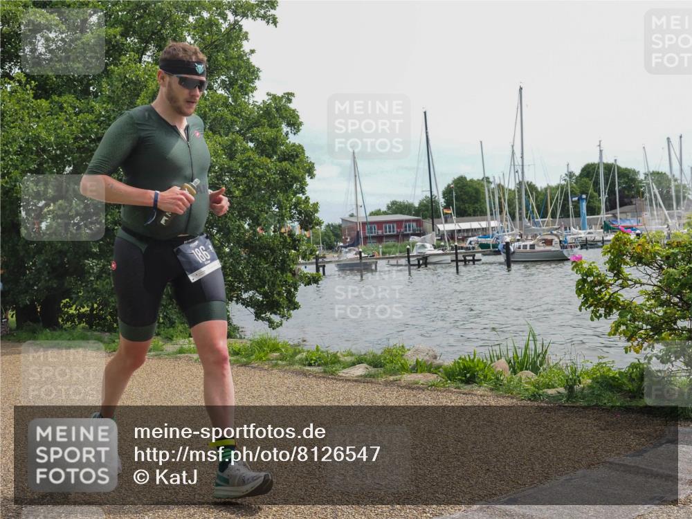 22.06.2025 - Viking Triathlon KatJ http://msf.ph/oto/8126547 22.06.2025 13:47:05 Laufen 186, 610 meine-sportfotos.de