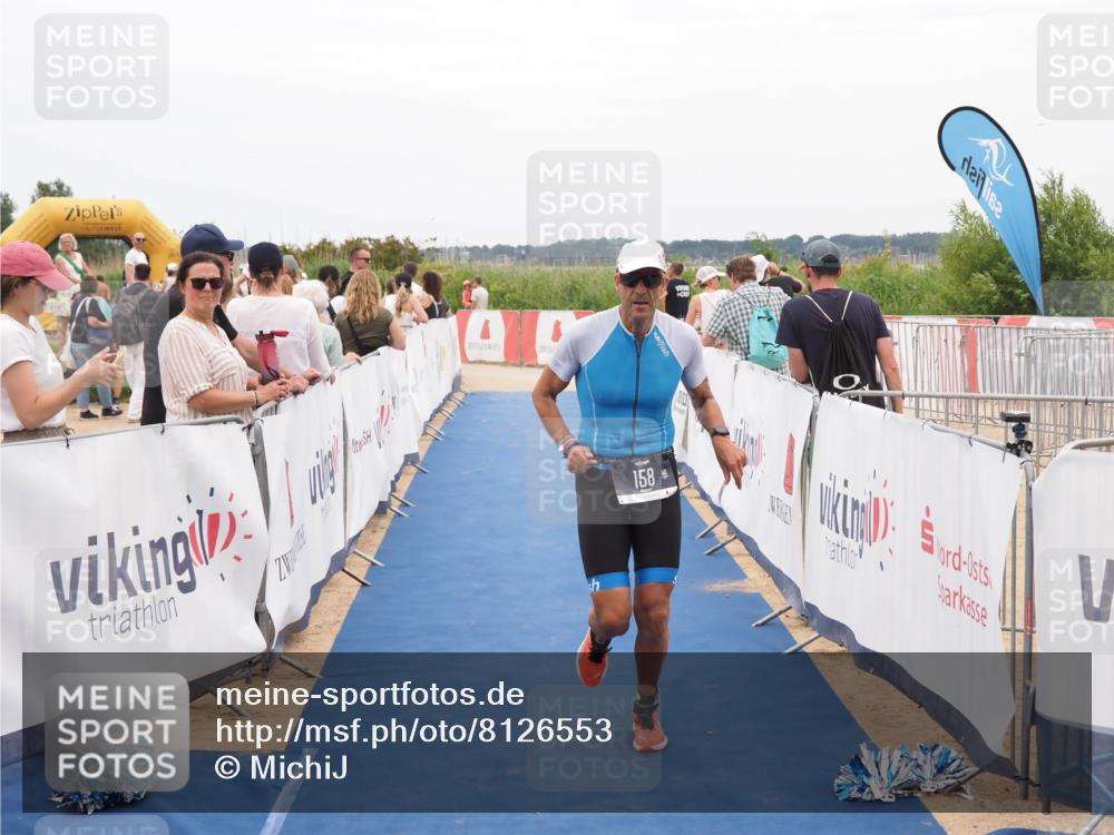 22.06.2025 - Viking Triathlon MichiJ http://msf.ph/oto/8126553 22.06.2025 15:23:19 Ziel 158, 397 meine-sportfotos.de