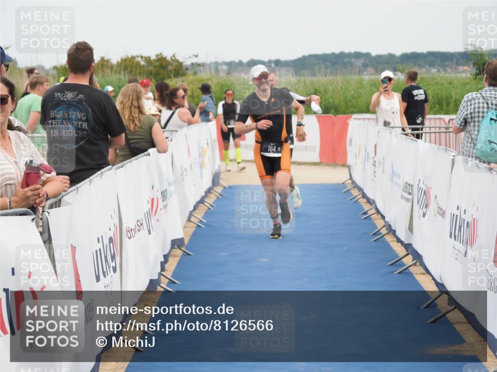 22.06.2025 - Viking Triathlon MichiJ http://msf.ph/oto/8126566 22.06.2025 15:18:15 Ziel 164, 300 meine-sportfotos.de