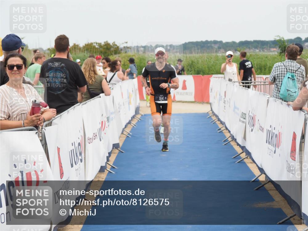 22.06.2025 - Viking Triathlon MichiJ http://msf.ph/oto/8126575 22.06.2025 15:18:16 Ziel 164, 300 meine-sportfotos.de