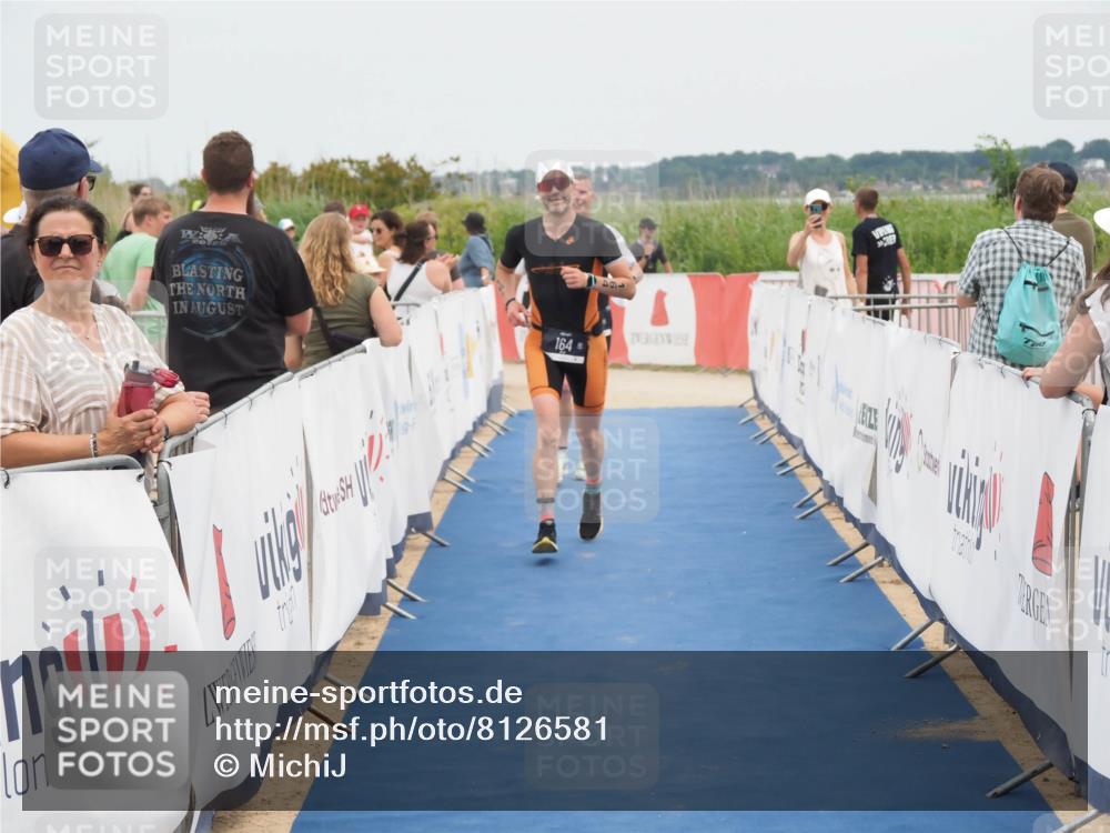 22.06.2025 - Viking Triathlon MichiJ http://msf.ph/oto/8126581 22.06.2025 15:18:16 Ziel 164, 300 meine-sportfotos.de