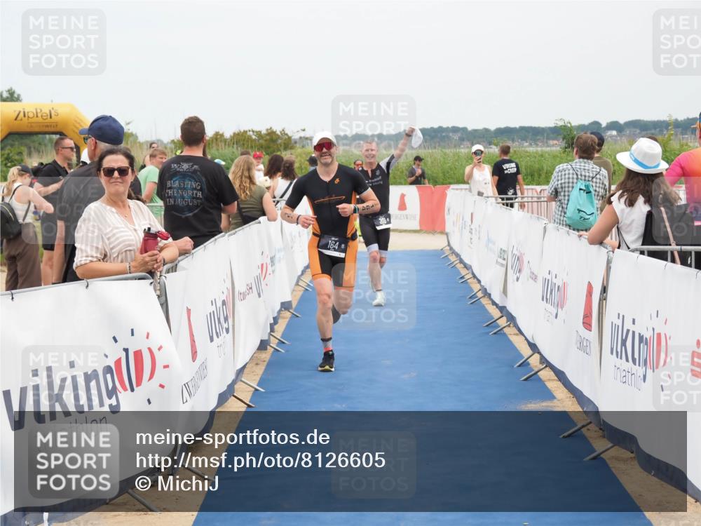 22.06.2025 - Viking Triathlon MichiJ http://msf.ph/oto/8126605 22.06.2025 15:18:17 Ziel 164, 300 meine-sportfotos.de