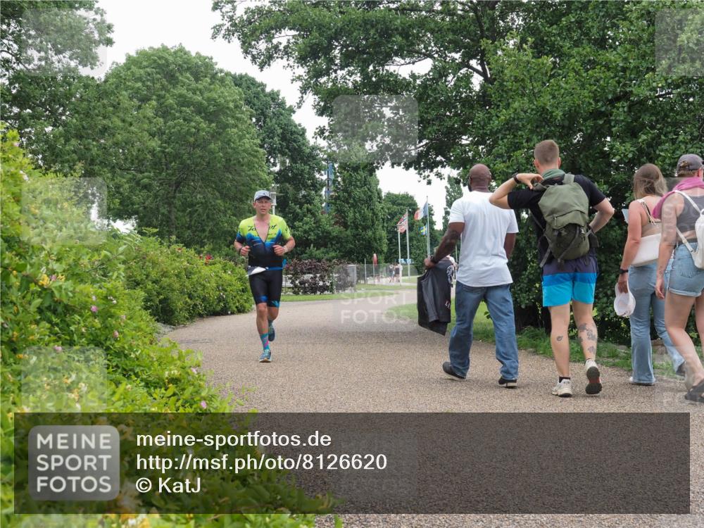 22.06.2025 - Viking Triathlon KatJ http://msf.ph/oto/8126620 22.06.2025 15:30:05 Laufen 418 meine-sportfotos.de