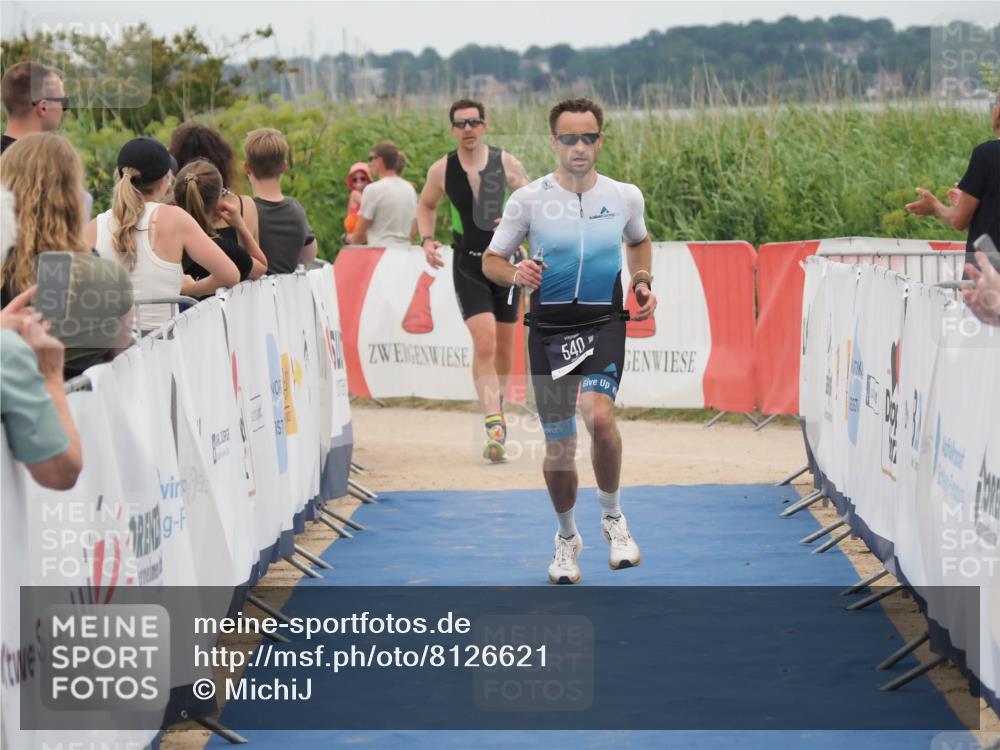 22.06.2025 - Viking Triathlon MichiJ http://msf.ph/oto/8126621 22.06.2025 15:24:03 Ziel 366, 540 meine-sportfotos.de