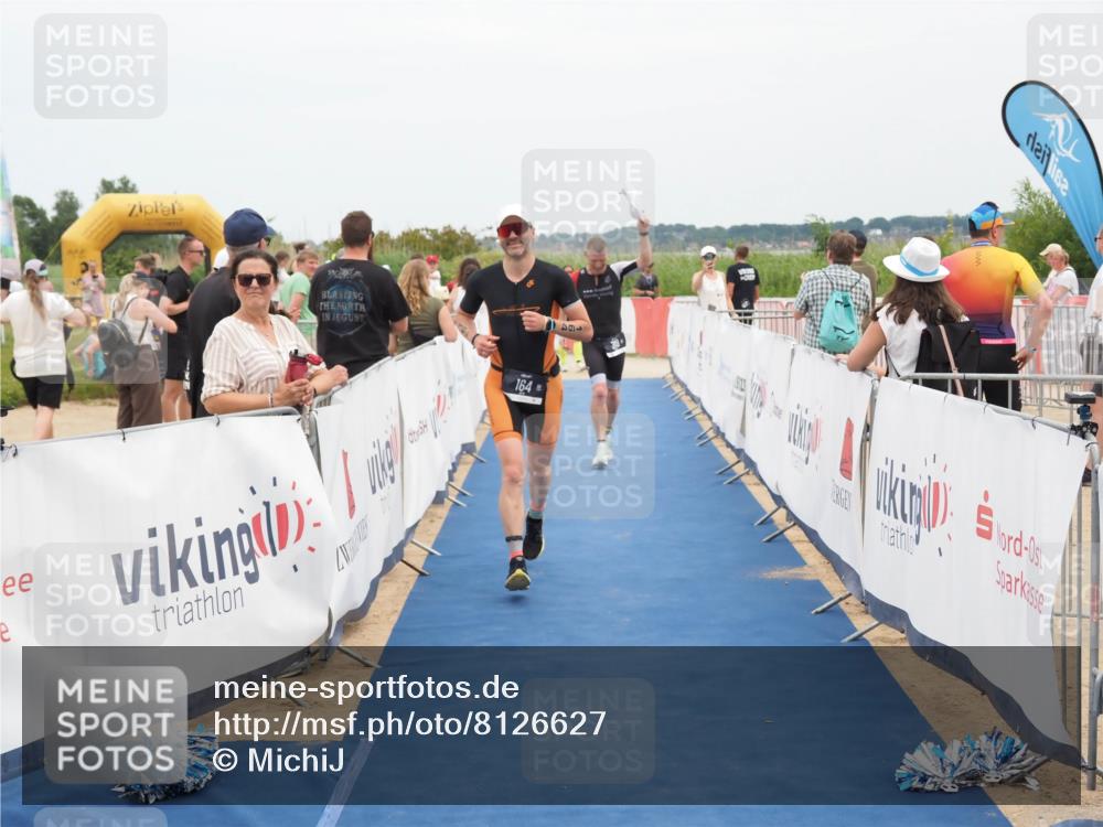 22.06.2025 - Viking Triathlon MichiJ http://msf.ph/oto/8126627 22.06.2025 15:18:17 Ziel 164, 300 meine-sportfotos.de