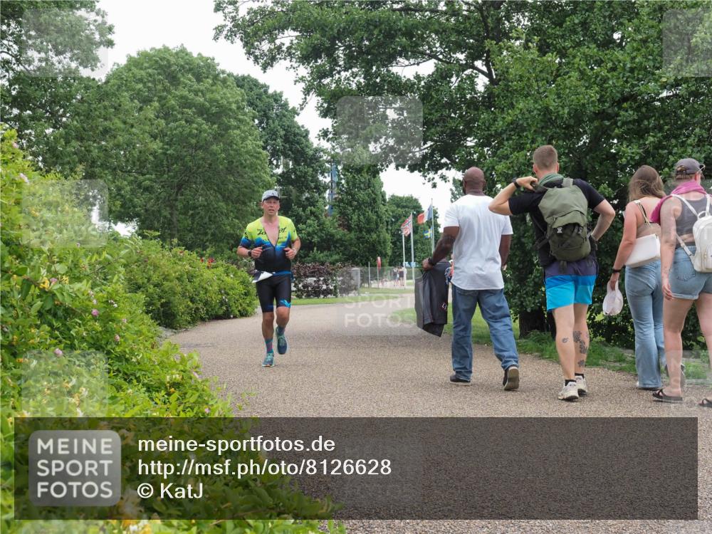 22.06.2025 - Viking Triathlon KatJ http://msf.ph/oto/8126628 22.06.2025 15:30:05 Laufen 418 meine-sportfotos.de
