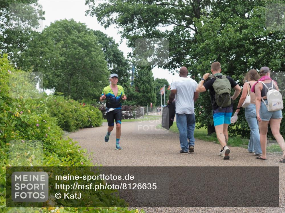 22.06.2025 - Viking Triathlon KatJ http://msf.ph/oto/8126635 22.06.2025 15:30:05 Laufen 418 meine-sportfotos.de