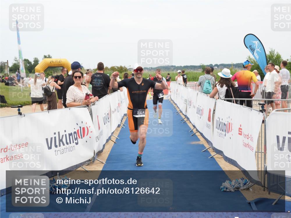 22.06.2025 - Viking Triathlon MichiJ http://msf.ph/oto/8126642 22.06.2025 15:18:18 Ziel 164, 300 meine-sportfotos.de