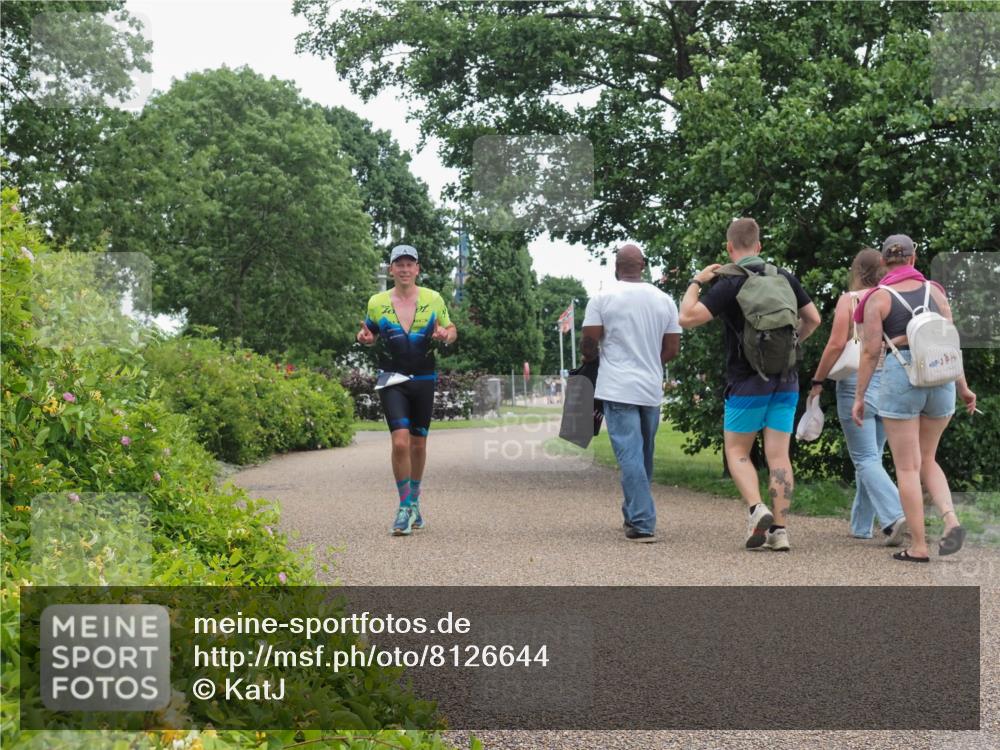 22.06.2025 - Viking Triathlon KatJ http://msf.ph/oto/8126644 22.06.2025 15:30:05 Laufen 418 meine-sportfotos.de