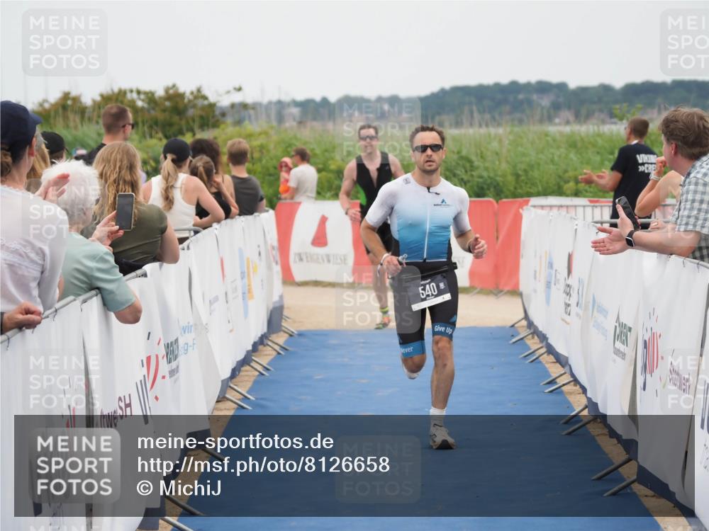 22.06.2025 - Viking Triathlon MichiJ http://msf.ph/oto/8126658 22.06.2025 15:24:04 Ziel 366, 540 meine-sportfotos.de