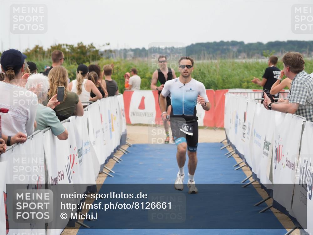 22.06.2025 - Viking Triathlon MichiJ http://msf.ph/oto/8126661 22.06.2025 15:24:04 Ziel 366, 540 meine-sportfotos.de