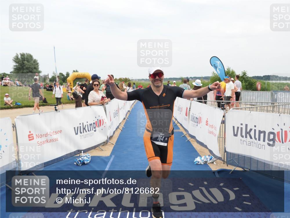 22.06.2025 - Viking Triathlon MichiJ http://msf.ph/oto/8126682 22.06.2025 15:18:19 Ziel 164, 300 meine-sportfotos.de