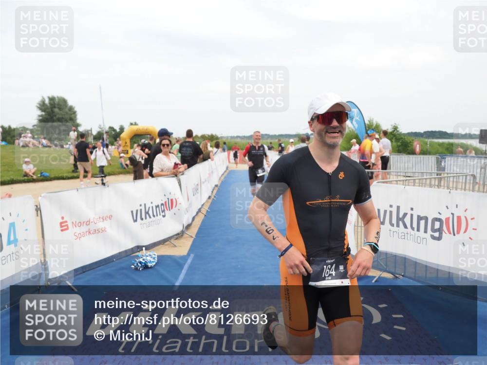 22.06.2025 - Viking Triathlon MichiJ http://msf.ph/oto/8126693 22.06.2025 15:18:19 Ziel 164, 300 meine-sportfotos.de