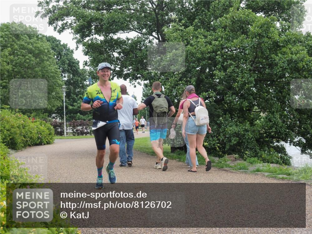 22.06.2025 - Viking Triathlon KatJ http://msf.ph/oto/8126702 22.06.2025 15:30:06 Laufen 418 meine-sportfotos.de