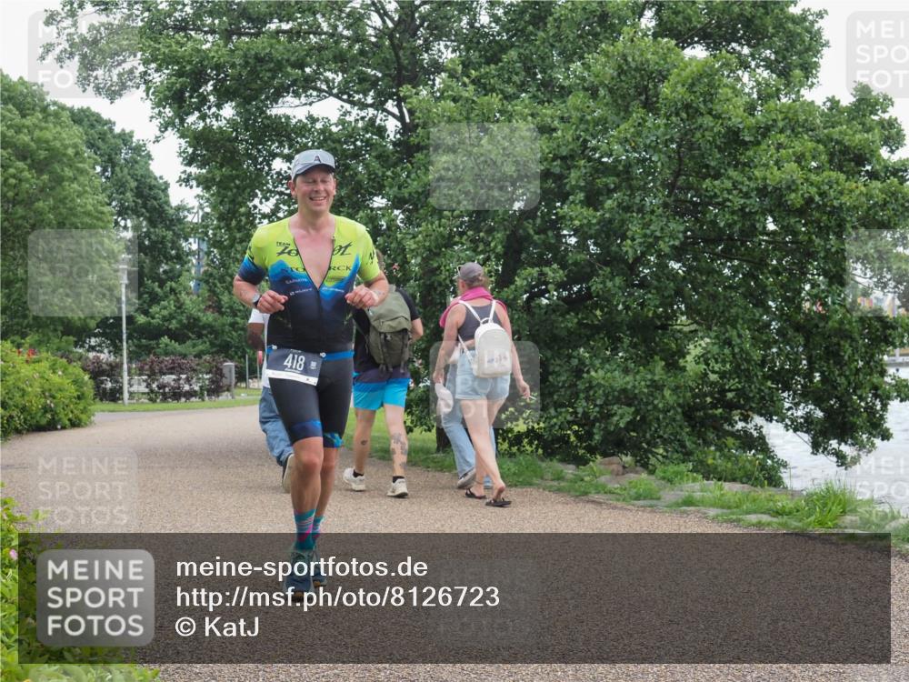 22.06.2025 - Viking Triathlon KatJ http://msf.ph/oto/8126723 22.06.2025 15:30:07 Laufen 418 meine-sportfotos.de