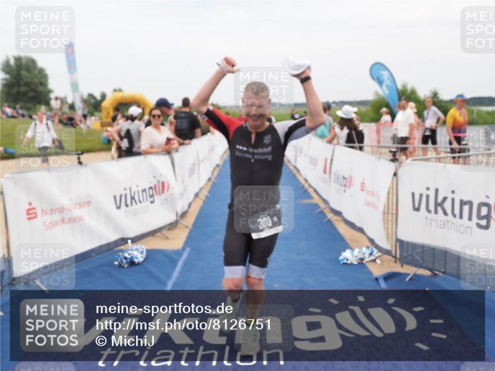 22.06.2025 - Viking Triathlon MichiJ http://msf.ph/oto/8126751 22.06.2025 15:18:22 Ziel 164, 235, 247, 300 meine-sportfotos.de