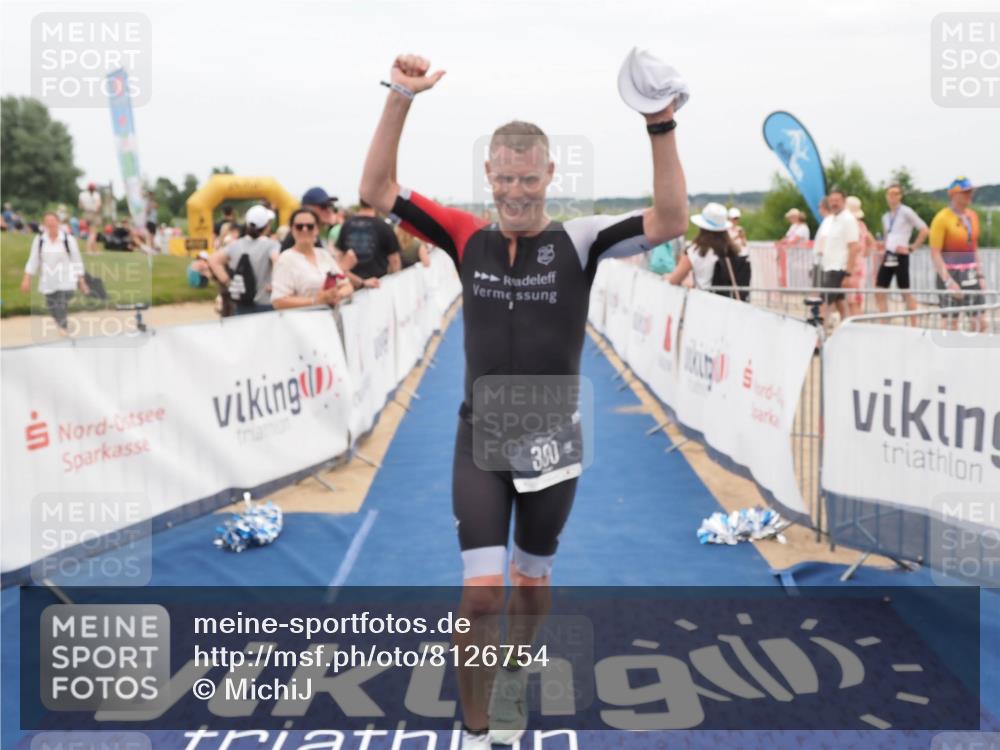 22.06.2025 - Viking Triathlon MichiJ http://msf.ph/oto/8126754 22.06.2025 15:18:22 Ziel 164, 235, 247, 300 meine-sportfotos.de