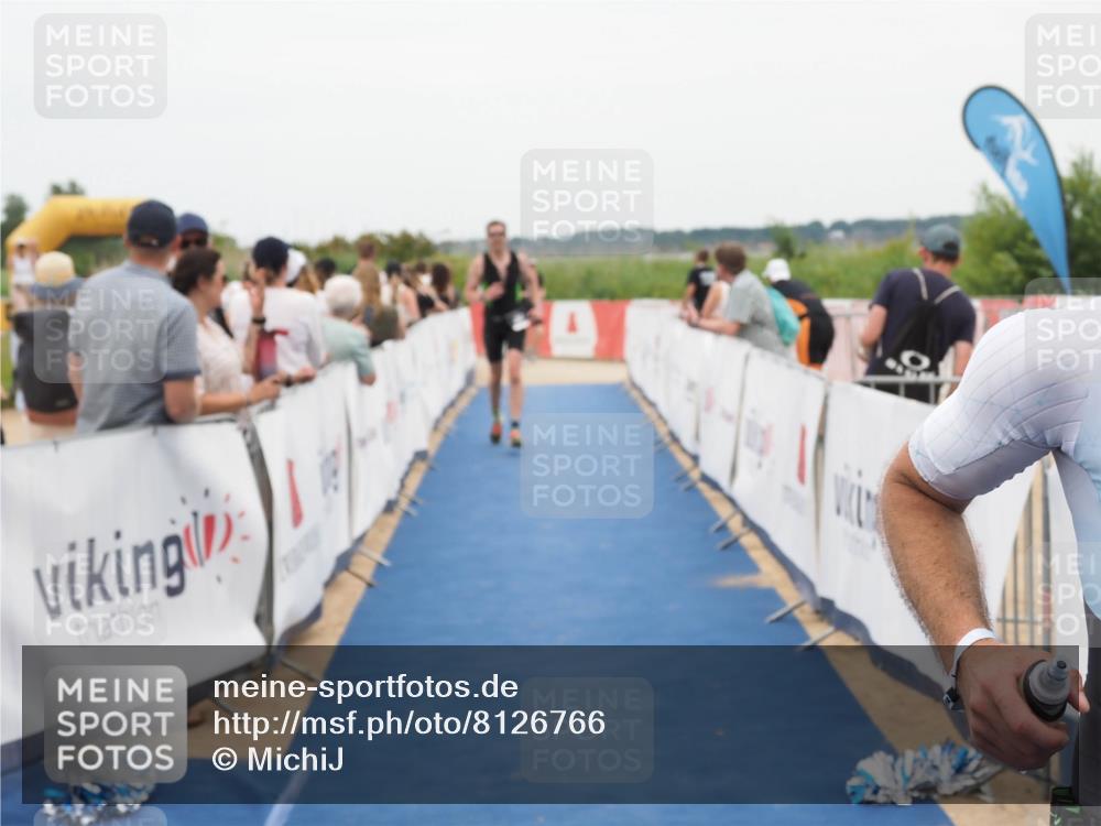 22.06.2025 - Viking Triathlon MichiJ http://msf.ph/oto/8126766 22.06.2025 15:24:07 Ziel 366, 540 meine-sportfotos.de
