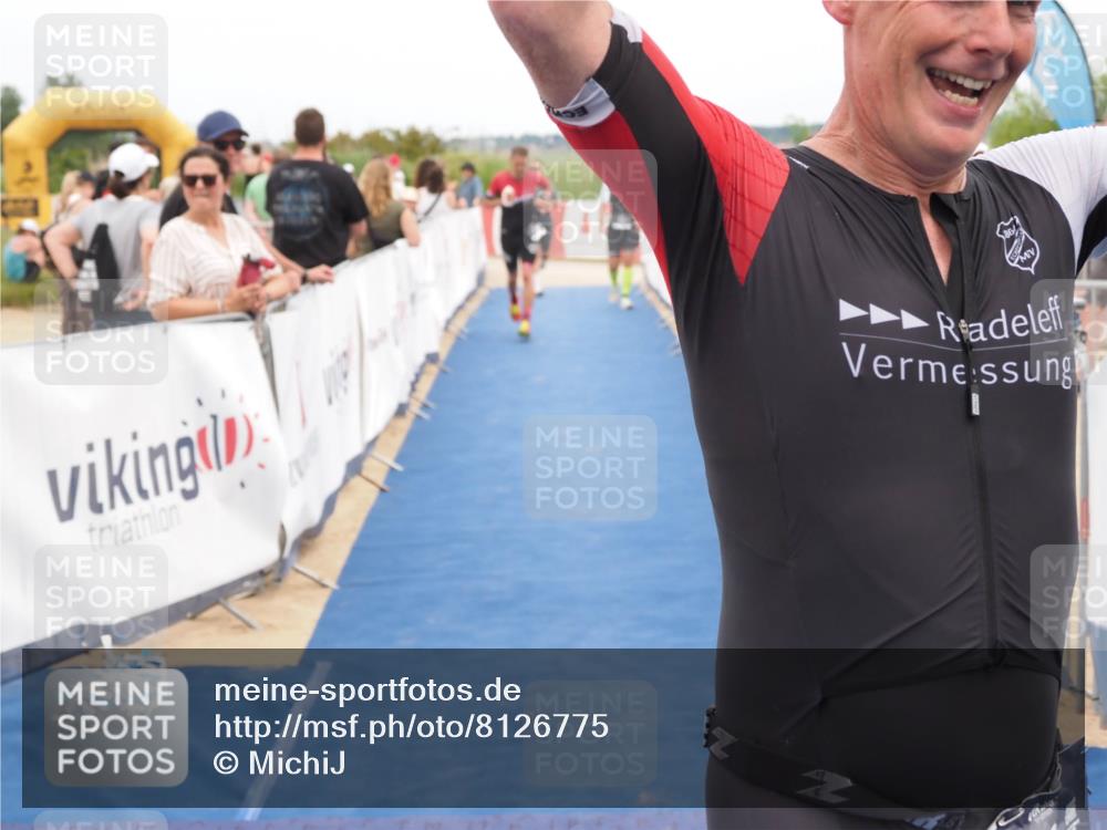 22.06.2025 - Viking Triathlon MichiJ http://msf.ph/oto/8126775 22.06.2025 15:18:23 Ziel 164, 235, 247, 300 meine-sportfotos.de
