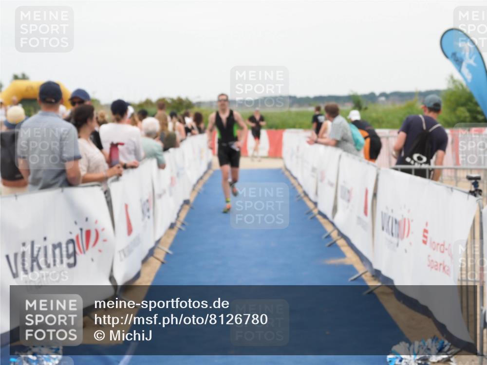 22.06.2025 - Viking Triathlon MichiJ http://msf.ph/oto/8126780 22.06.2025 15:24:07 Ziel 366, 540 meine-sportfotos.de