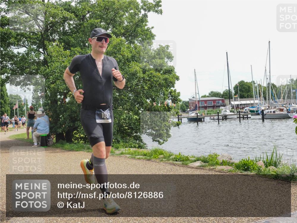 22.06.2025 - Viking Triathlon KatJ http://msf.ph/oto/8126886 22.06.2025 13:48:04 Laufen 103 meine-sportfotos.de