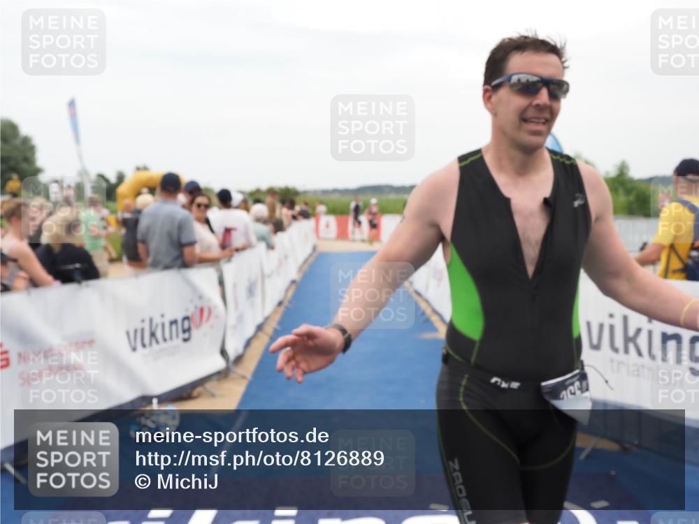 22.06.2025 - Viking Triathlon MichiJ http://msf.ph/oto/8126889 22.06.2025 15:24:11 Ziel 366 meine-sportfotos.de