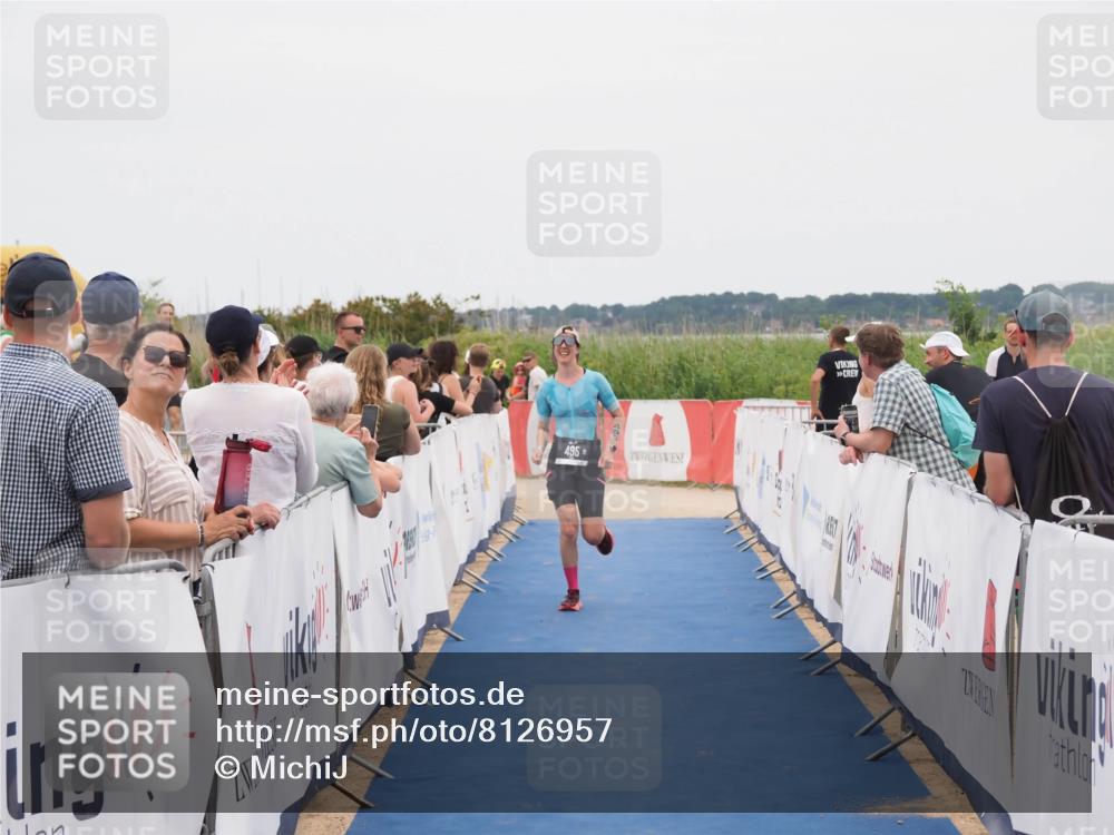 22.06.2025 - Viking Triathlon MichiJ http://msf.ph/oto/8126957 22.06.2025 15:24:16 Ziel 495 meine-sportfotos.de