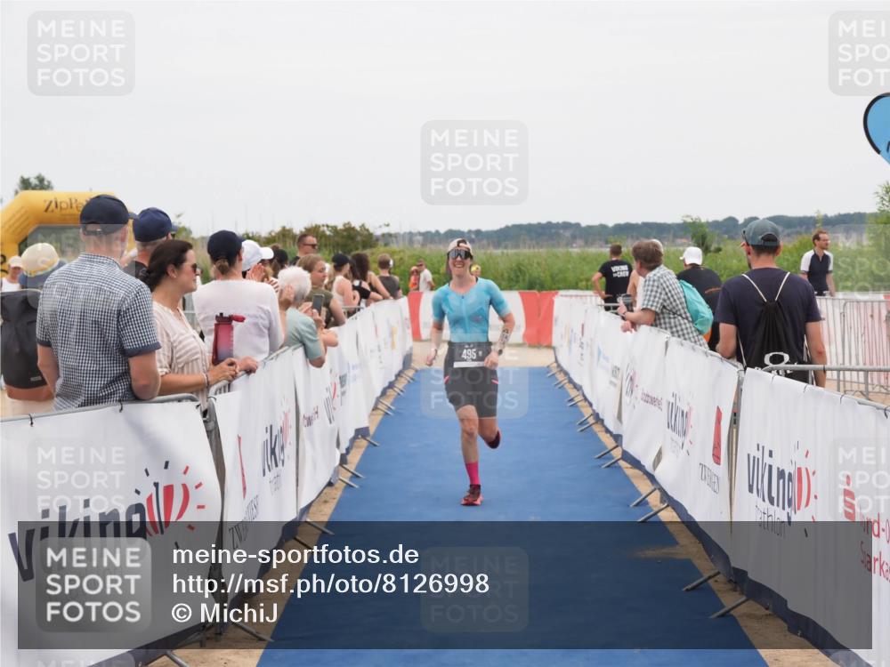 22.06.2025 - Viking Triathlon MichiJ http://msf.ph/oto/8126998 22.06.2025 15:24:17 Ziel 495 meine-sportfotos.de