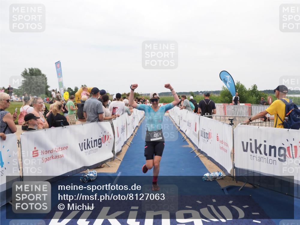 22.06.2025 - Viking Triathlon MichiJ http://msf.ph/oto/8127063 22.06.2025 15:24:19 Ziel 495 meine-sportfotos.de