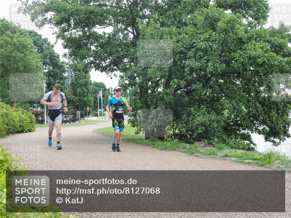 22.06.2025 - Viking Triathlon KatJ http://msf.ph/oto/8127068 22.06.2025 15:31:19 Laufen 76, 489 meine-sportfotos.de