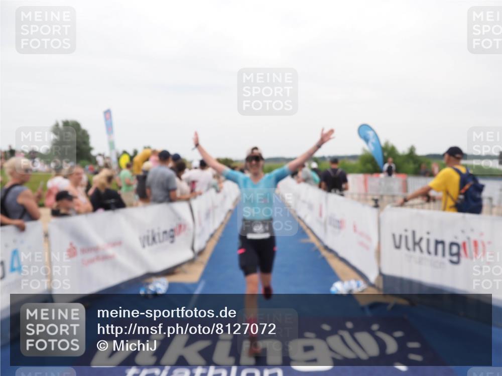 22.06.2025 - Viking Triathlon MichiJ http://msf.ph/oto/8127072 22.06.2025 15:24:19 Ziel 495 meine-sportfotos.de