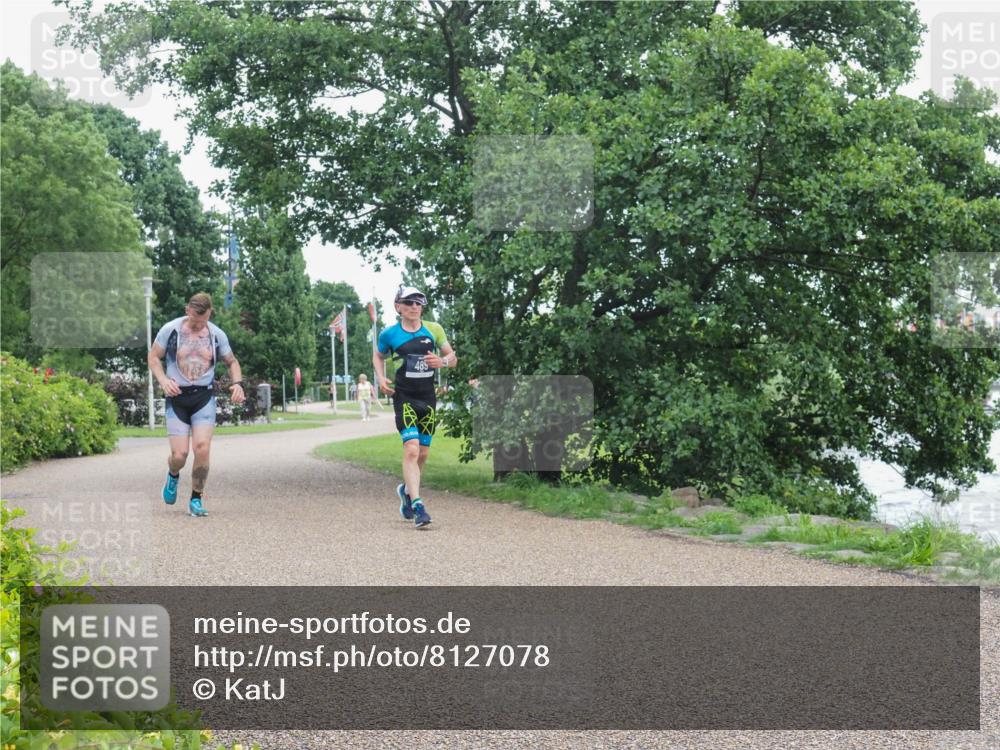22.06.2025 - Viking Triathlon KatJ http://msf.ph/oto/8127078 22.06.2025 15:31:19 Laufen 76, 489 meine-sportfotos.de