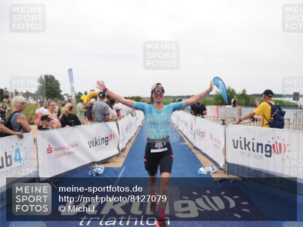 22.06.2025 - Viking Triathlon MichiJ http://msf.ph/oto/8127079 22.06.2025 15:24:20 Ziel 185, 495 meine-sportfotos.de