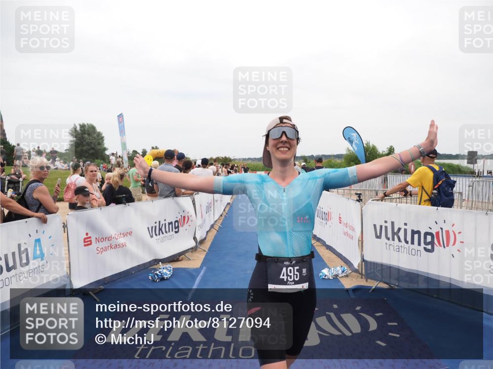 22.06.2025 - Viking Triathlon MichiJ http://msf.ph/oto/8127094 22.06.2025 15:24:20 Ziel 185, 495 meine-sportfotos.de