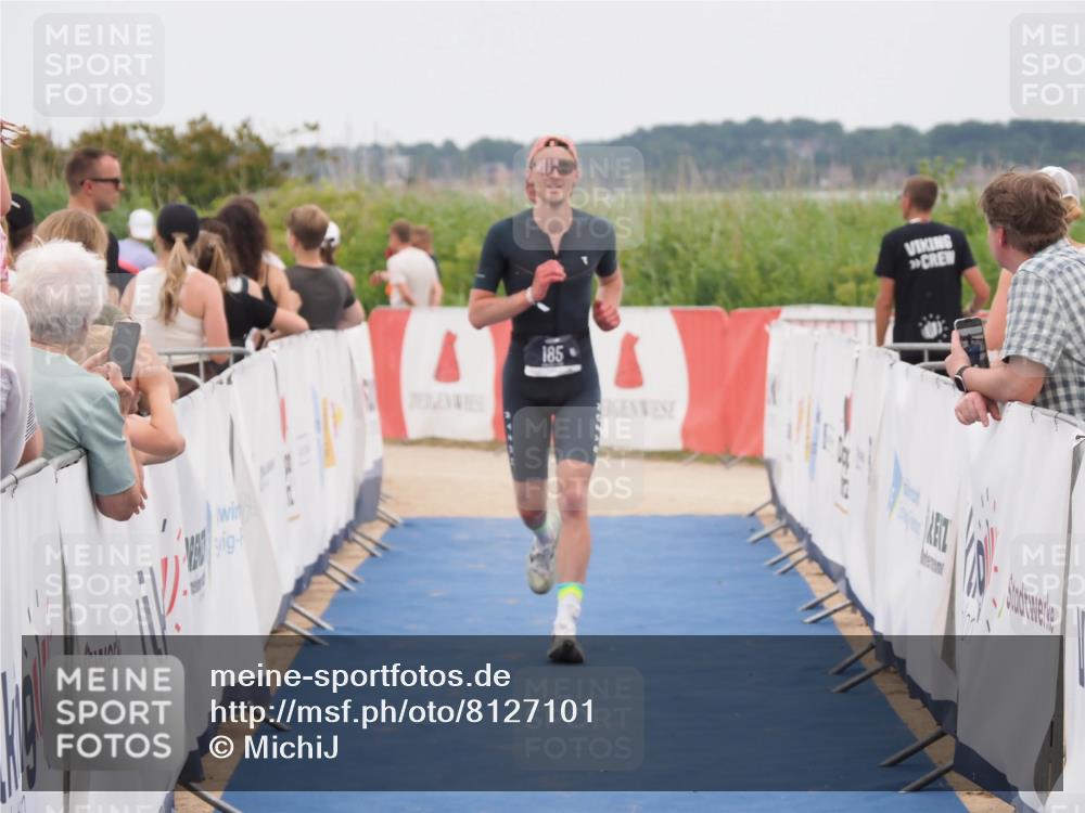 22.06.2025 - Viking Triathlon MichiJ http://msf.ph/oto/8127101 22.06.2025 15:24:24 Ziel 185 meine-sportfotos.de