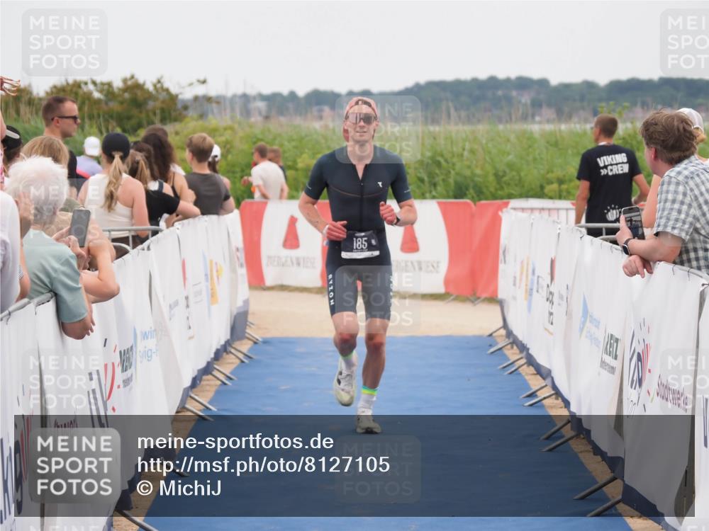 22.06.2025 - Viking Triathlon MichiJ http://msf.ph/oto/8127105 22.06.2025 15:24:24 Ziel 185 meine-sportfotos.de