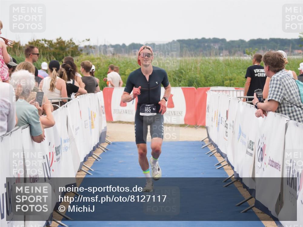 22.06.2025 - Viking Triathlon MichiJ http://msf.ph/oto/8127117 22.06.2025 15:24:24 Ziel 185 meine-sportfotos.de