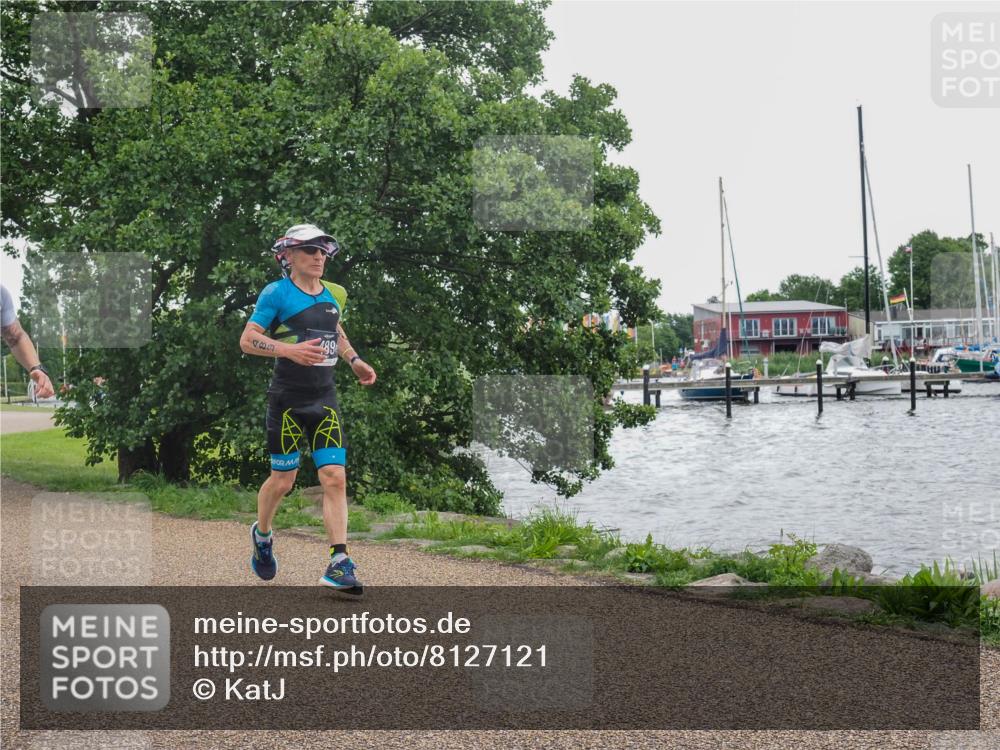 22.06.2025 - Viking Triathlon KatJ http://msf.ph/oto/8127121 22.06.2025 15:31:21 Laufen 76, 489 meine-sportfotos.de