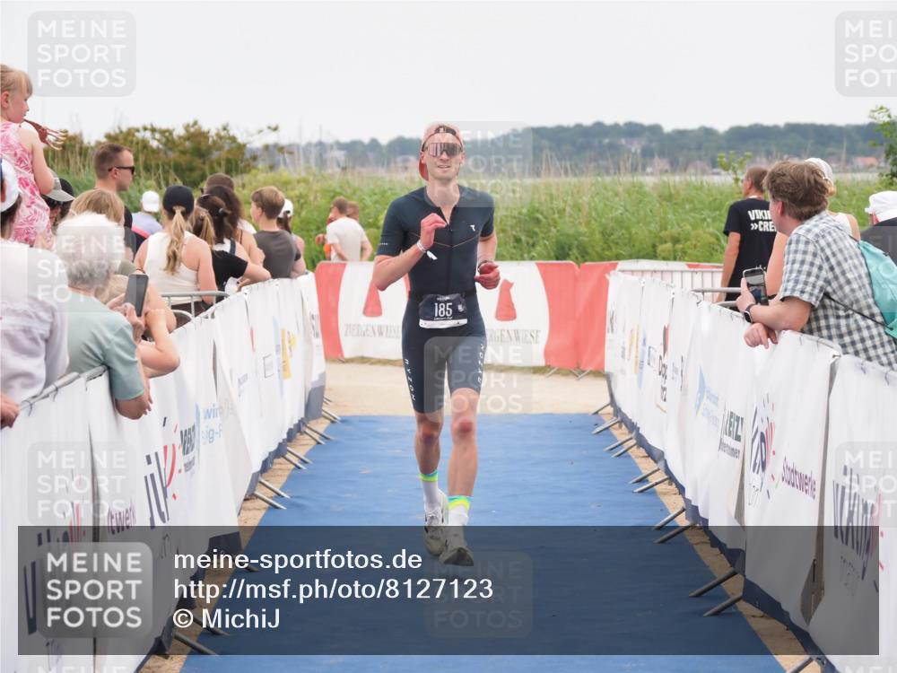 22.06.2025 - Viking Triathlon MichiJ http://msf.ph/oto/8127123 22.06.2025 15:24:24 Ziel 185 meine-sportfotos.de
