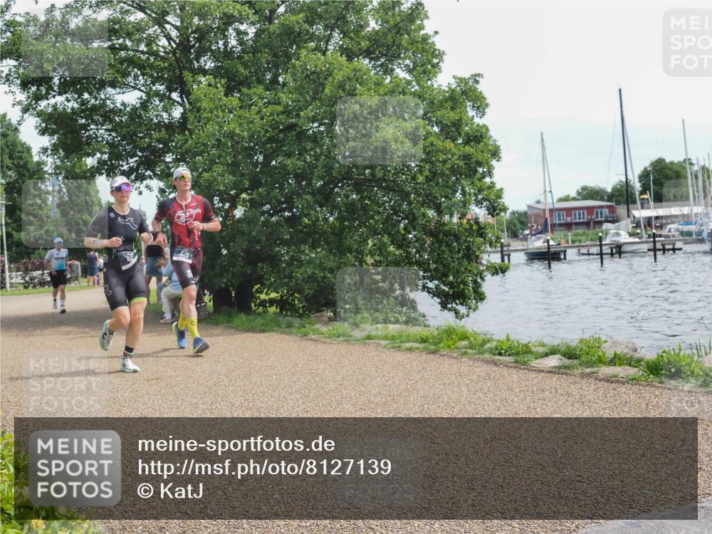 22.06.2025 - Viking Triathlon KatJ http://msf.ph/oto/8127139 22.06.2025 13:48:39 Laufen 428, 438 meine-sportfotos.de