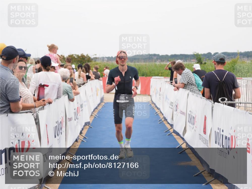 22.06.2025 - Viking Triathlon MichiJ http://msf.ph/oto/8127166 22.06.2025 15:24:26 Ziel 185 meine-sportfotos.de