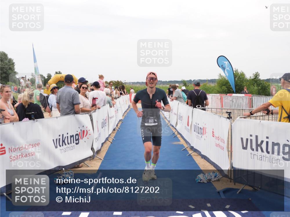 22.06.2025 - Viking Triathlon MichiJ http://msf.ph/oto/8127202 22.06.2025 15:24:27 Ziel 185 meine-sportfotos.de
