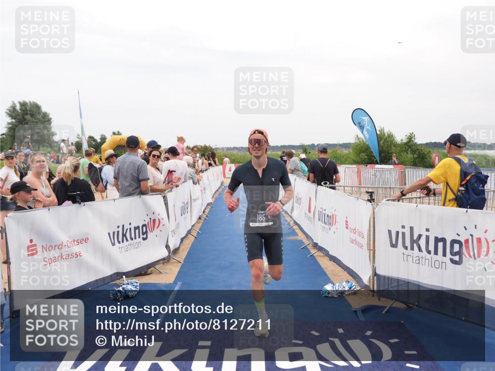 22.06.2025 - Viking Triathlon MichiJ http://msf.ph/oto/8127211 22.06.2025 15:24:27 Ziel 185 meine-sportfotos.de