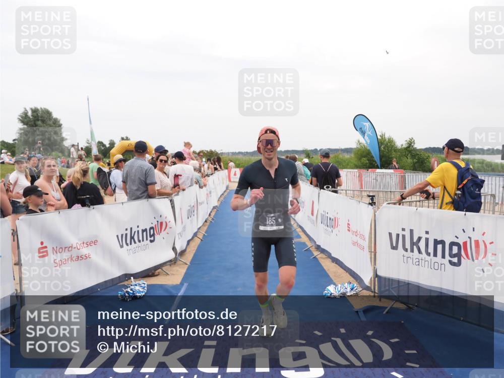 22.06.2025 - Viking Triathlon MichiJ http://msf.ph/oto/8127217 22.06.2025 15:24:27 Ziel 185 meine-sportfotos.de