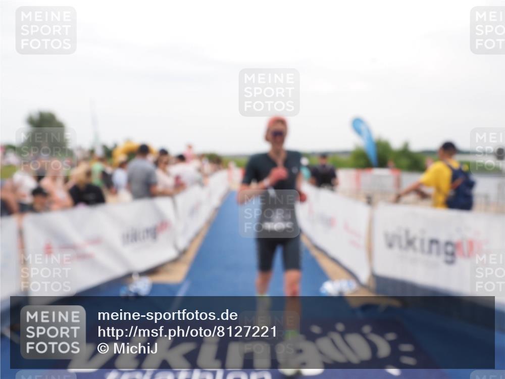 22.06.2025 - Viking Triathlon MichiJ http://msf.ph/oto/8127221 22.06.2025 15:24:27 Ziel 185 meine-sportfotos.de