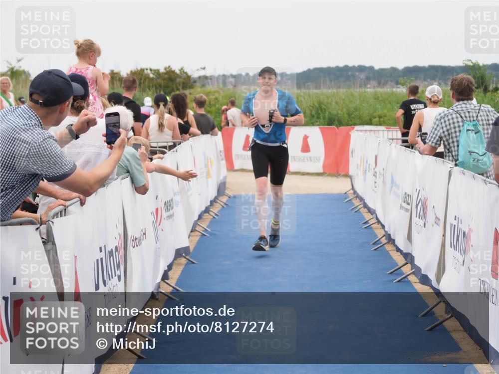 22.06.2025 - Viking Triathlon MichiJ http://msf.ph/oto/8127274 22.06.2025 15:24:35 Ziel 298 meine-sportfotos.de