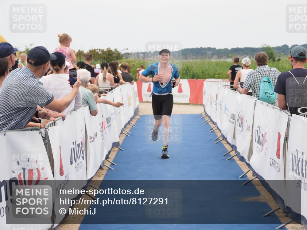 22.06.2025 - Viking Triathlon MichiJ http://msf.ph/oto/8127291 22.06.2025 15:24:36 Ziel 298 meine-sportfotos.de