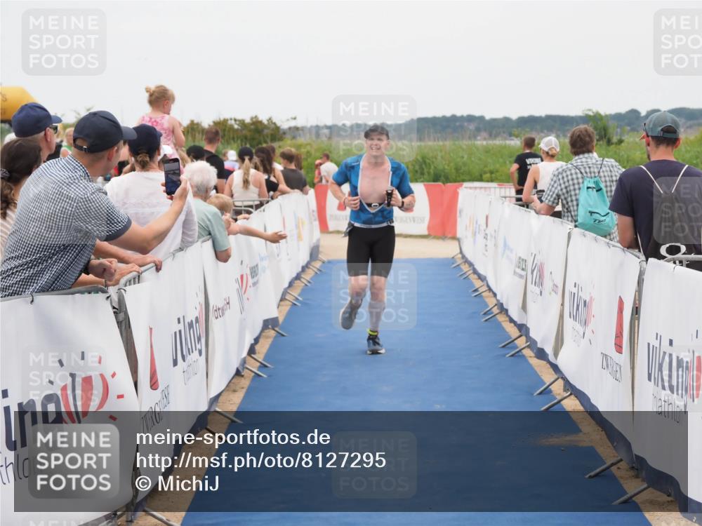 22.06.2025 - Viking Triathlon MichiJ http://msf.ph/oto/8127295 22.06.2025 15:24:36 Ziel 298 meine-sportfotos.de