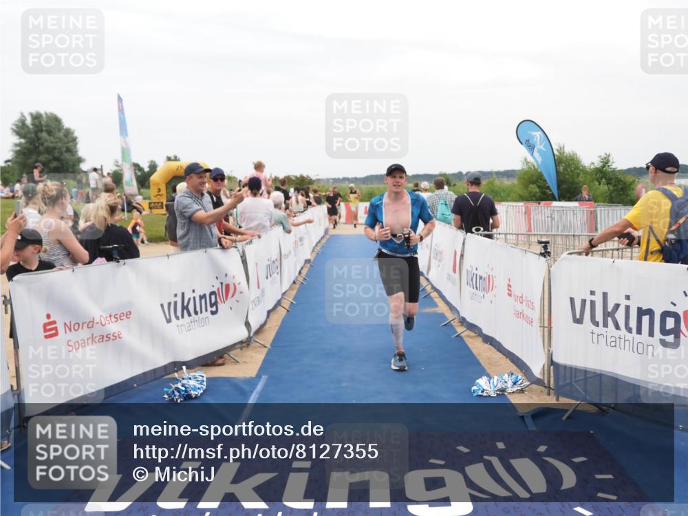 22.06.2025 - Viking Triathlon MichiJ http://msf.ph/oto/8127355 22.06.2025 15:24:38 Ziel 298 meine-sportfotos.de