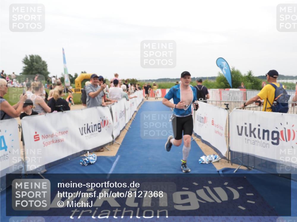 22.06.2025 - Viking Triathlon MichiJ http://msf.ph/oto/8127368 22.06.2025 15:24:38 Ziel 298 meine-sportfotos.de